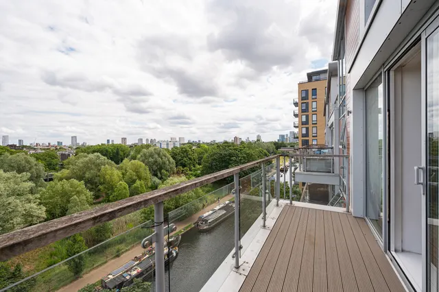 54 Victoria Wharf, 20 Palmers Road, London, photo 1