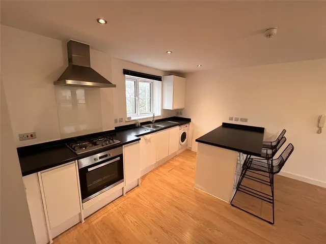 Heath Hill, Dawley, TF4, photo 2