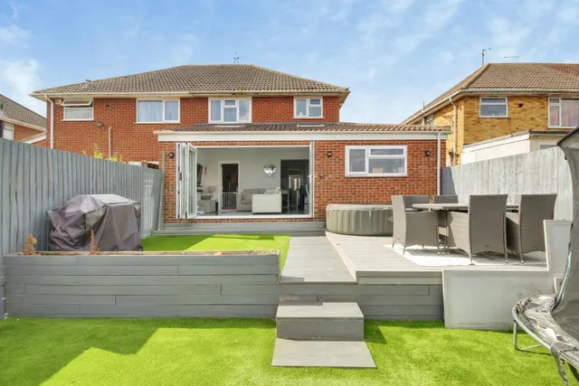 Photo 3 — Denham Close, Tuffley, Gloucester, GL4