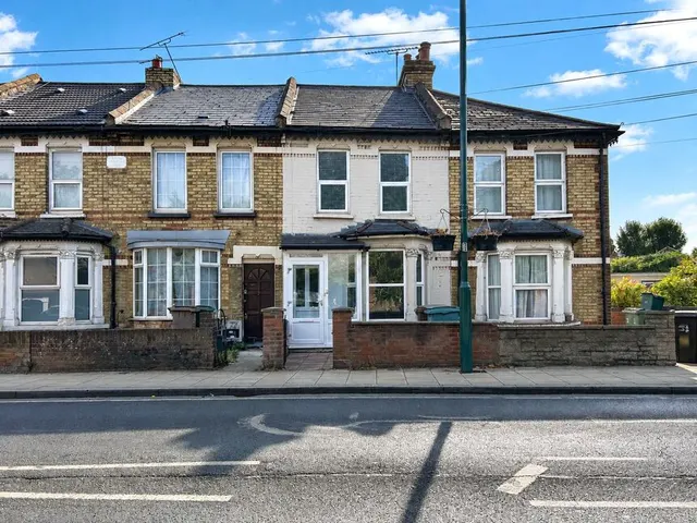 Beddington Lane, Croydon, CR0, photo 1