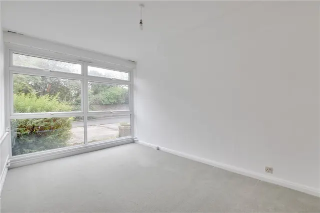 Photo 3 — Minerva Lodge, 25-30 Sweyn Place, Blackheath, London, SE3