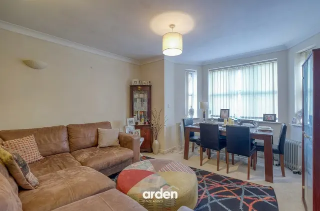 Warwick Road, Westley Heights, B92, photo 3
