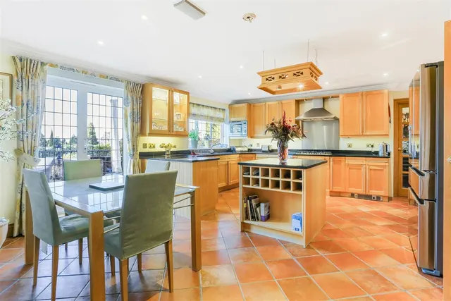 The Drive, South Cheam, SM2, photo 3