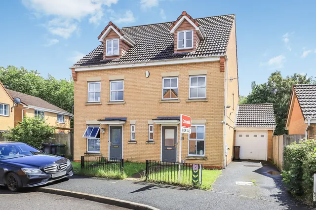 Marbury Drive, Bilston, WV14, photo 1
