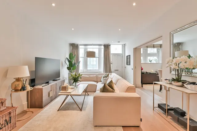 Photo 2 — Cranley Mews, South Kensington, London, SW7 3BY