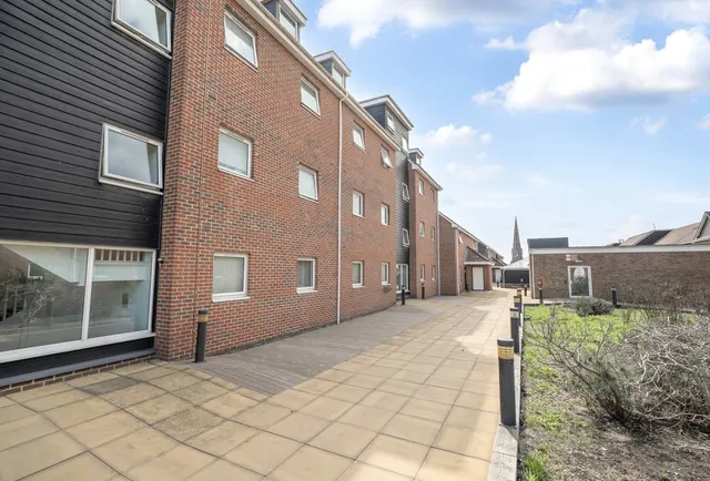 Nayland Court, Market Place, RM1 3EF, photo 1