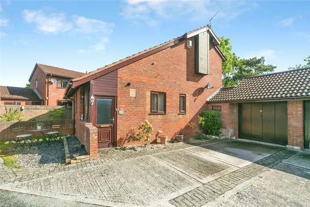 Maes Y Coed, Deganwy, LL31, photo 1