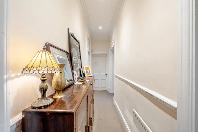 Harrogate Road, Chapel Allerton, LS7, photo 2