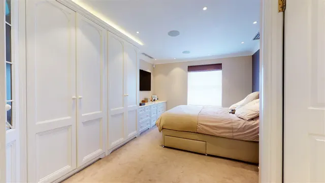 The Watergardens, Woodford Green, IG8, photo 2