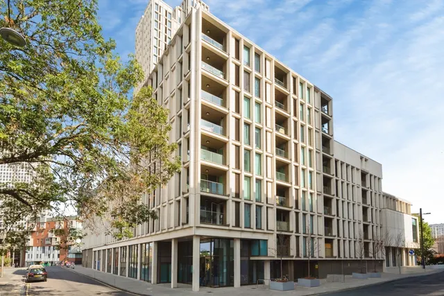 Jupp Road West, London, E15, photo 1