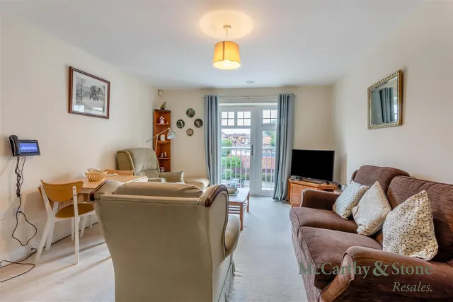 Westfield Road, Wellingborough, NN8, photo 2