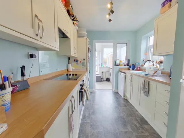 Photo 3 — Dallington Close, Stubbington, Fareham