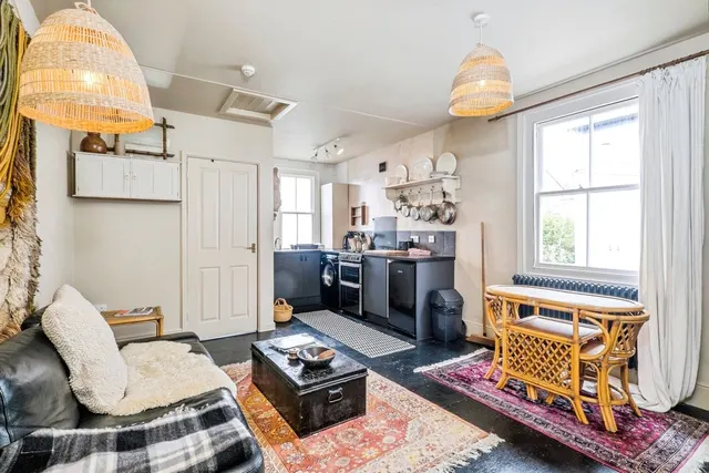 Pendarves Road, Penzance, TR18, photo 2