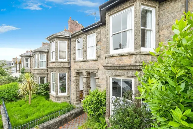 Pendarves Road, Penzance, TR18, photo 1