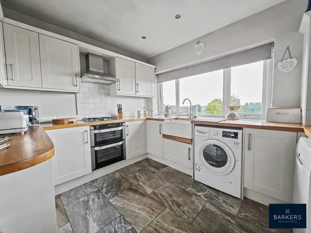 Lascelles Road, Heckmondwike, WF16, photo 3