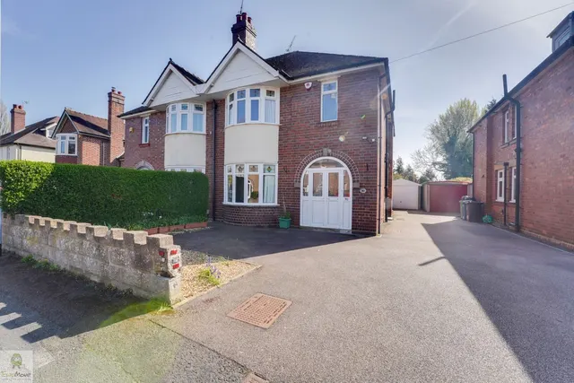Silkmore Crescent, Stafford, ST17, photo 2