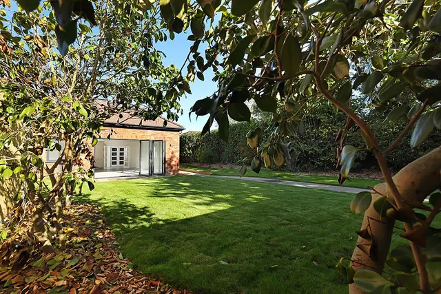 Kennel Close, Fetcham, KT22, photo 2