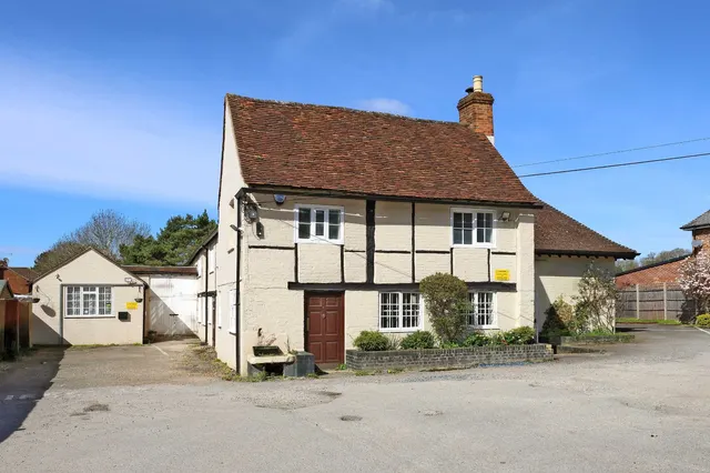 Bells Hill, Stoke Poges, SL2, photo 2