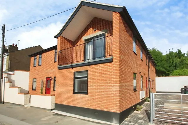 Sussex Road, South Croydon, CR2, photo 1