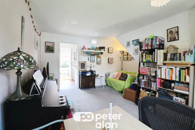 Reigate Close, Cardiff, CF14, photo 3