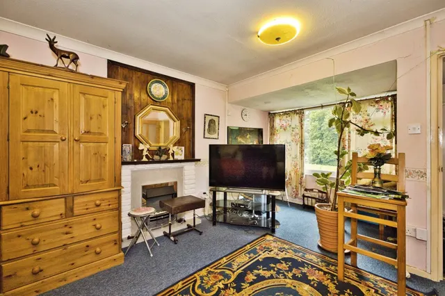 Photo 3 — Rowan Way, YEOVIL