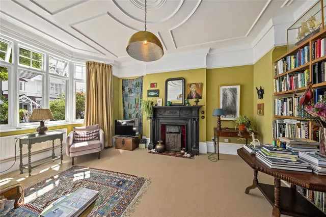 Burlington Avenue, Kew, TW9, photo 3