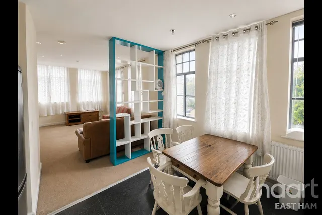 Pegasus House, Plaistow -, E13, photo 3