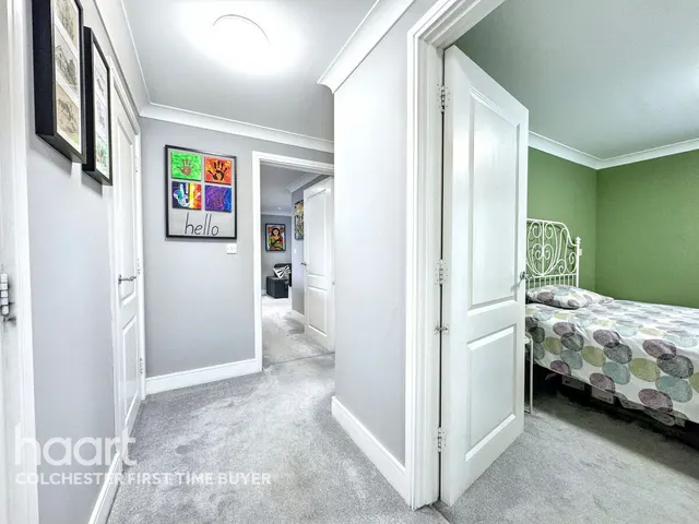 Weyland Drive, Colchester, CO3, photo 2