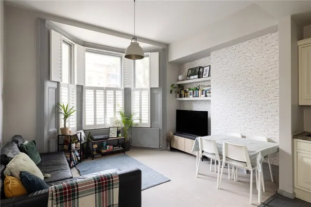 Elgin Avenue, London, W9 2, photo 1