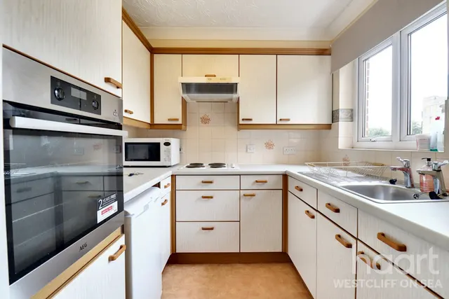 Balmoral Road, Westcliff-On-Sea, SS0, photo 2