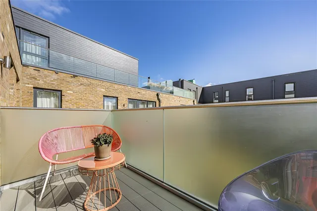 Swan Street, Old Isleworth, TW7, photo 3