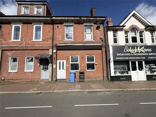 Lynchford Road, Farnborough, Hampshire, GU14 6ET, photo 1