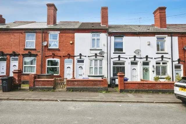 Vicarage Road, HALESOWEN, photo 1