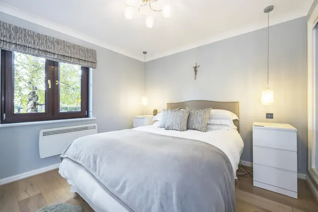 Cedar Close, Buckhurst Hill, IG9, photo 3