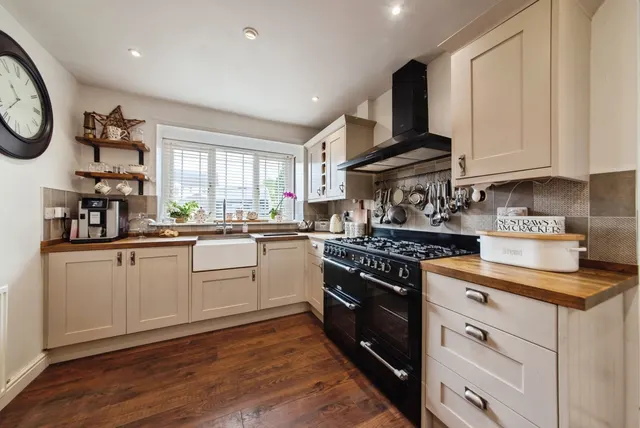 Photo 2 — Wentworth Drive, Dunholme, Lincoln, Lincolnshire, LN2
