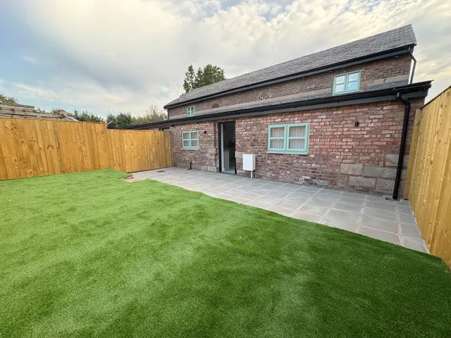 Photo 3 — Thornton Green Lane, Thornton-le-Moors, CHESTER