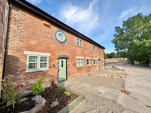Thornton Green Lane, Thornton-le-Moors, CHESTER, photo 1