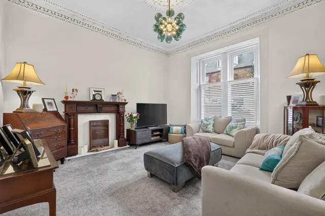 Photo 2 — 31 Cassillis Road, Maybole, KA19 7HF