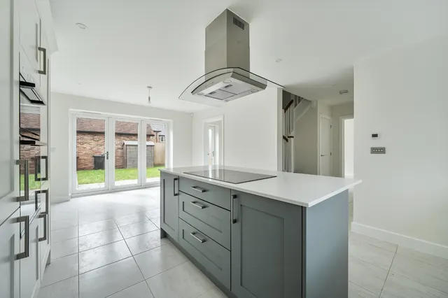 Embley Lane, East Wellow, SO51, photo 3