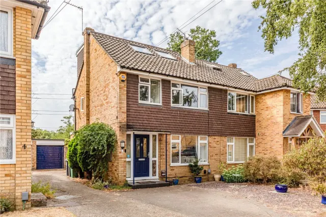 Fullerton Way, Byfleet, West Byfleet,..., photo 1