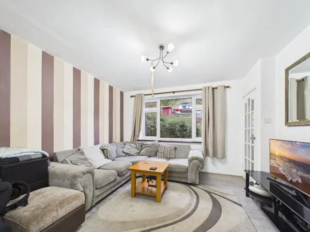 Kentwood Hill, Tilehurst, RG31, photo 2