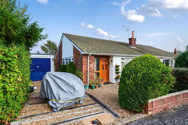Parkhill Road, Blackwater, GU17, photo 1