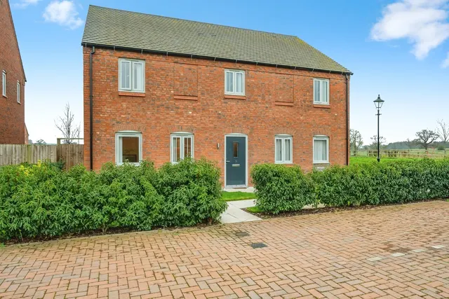 Wilson Close, Newton Regis, Tamworth, Warwickshire, B79, photo 1