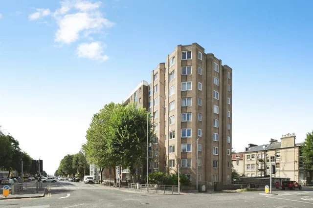 The Drive, Hove, photo 1