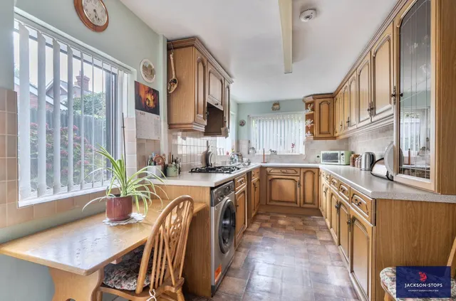 Mentone Avenue, Aspley Guise, MK17, photo 3
