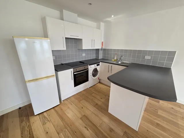 Rothesay Road, LU1, photo 3