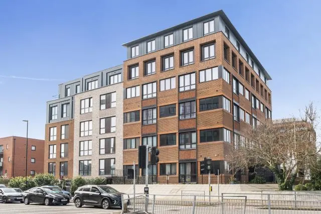 Bath Road, Slough, SL1, photo 1