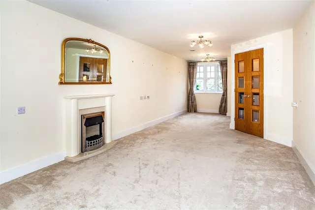 St. Lukes Road, Maidenhead, SL6, photo 2