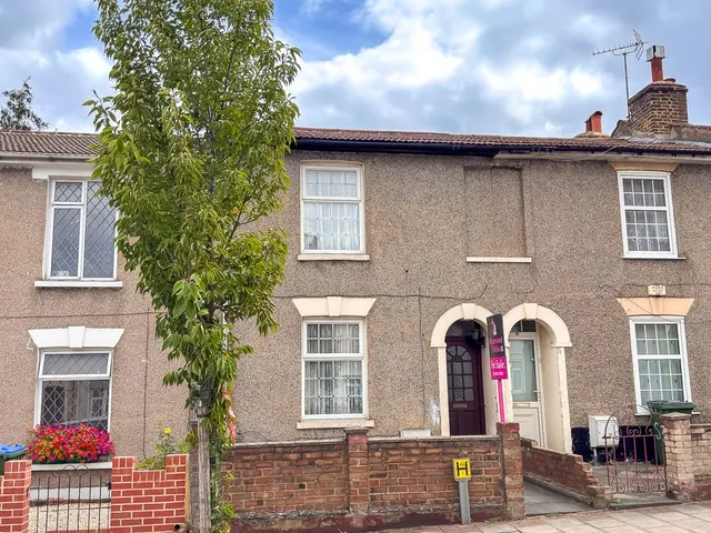 Bloomfield Road, Woolwich, London, SE18 7JH, photo 1