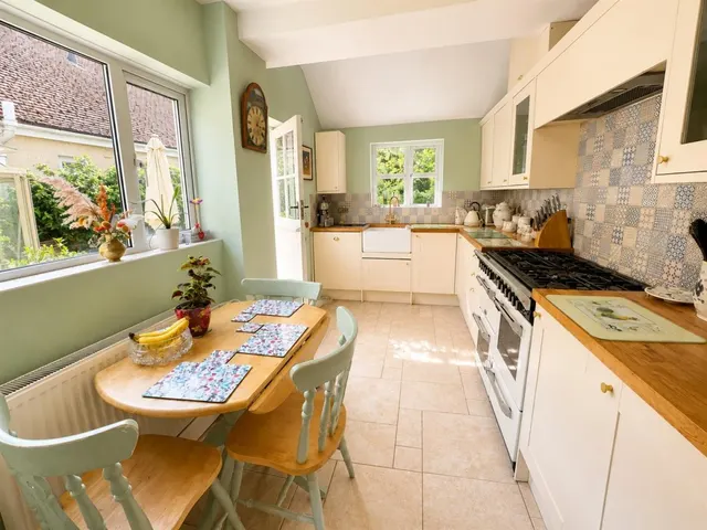 St Cyrils Road, Stonehouse, GL10, photo 3
